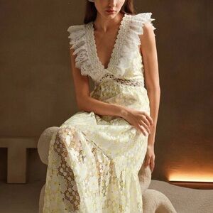 Elegant Lace Maxi Dress in Cream and White